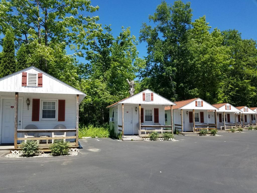 Seven Dwarfs Cabins - White Cabin Lake George Eksteriør billede